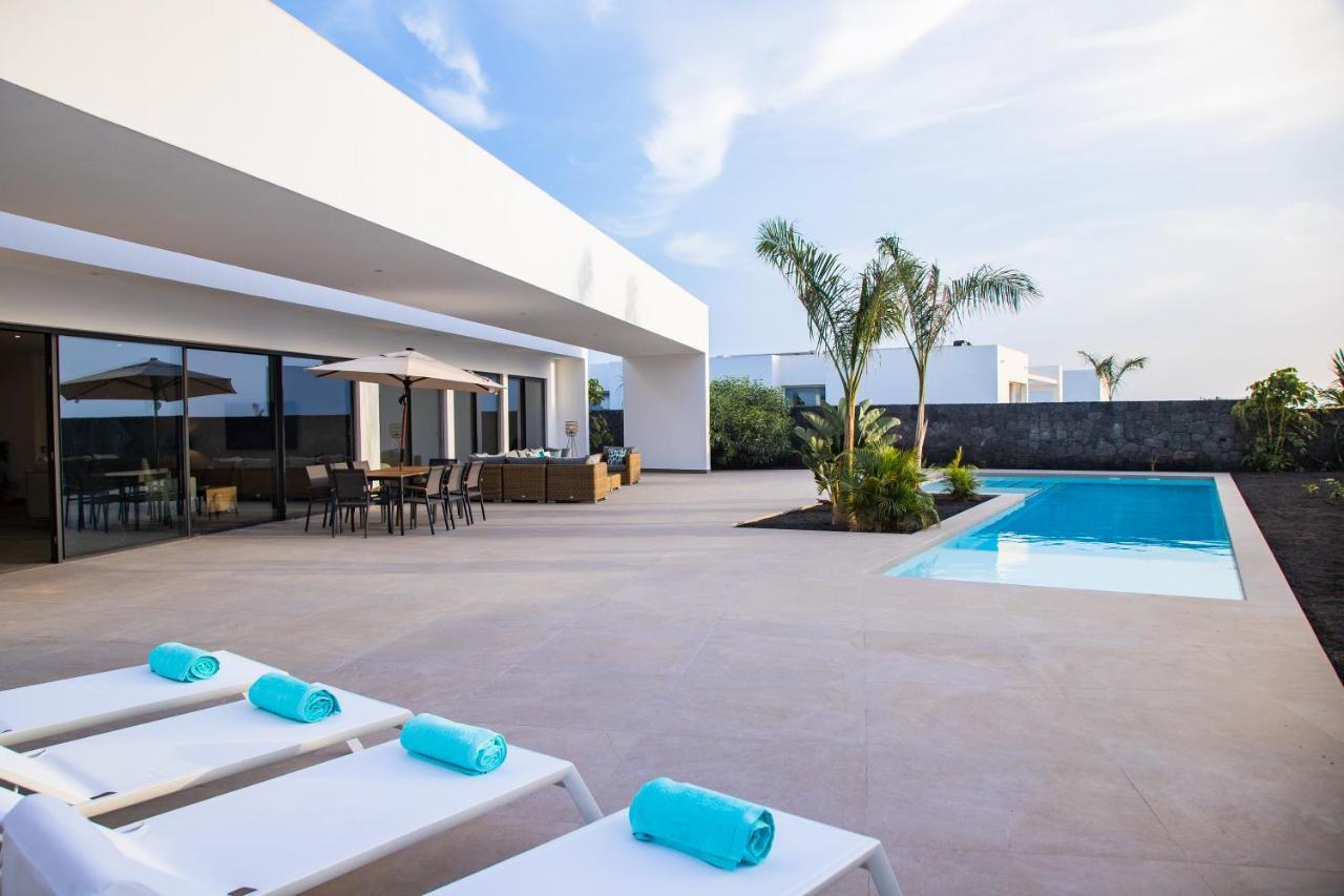 Villa Macan Teguise  Exteriör bild