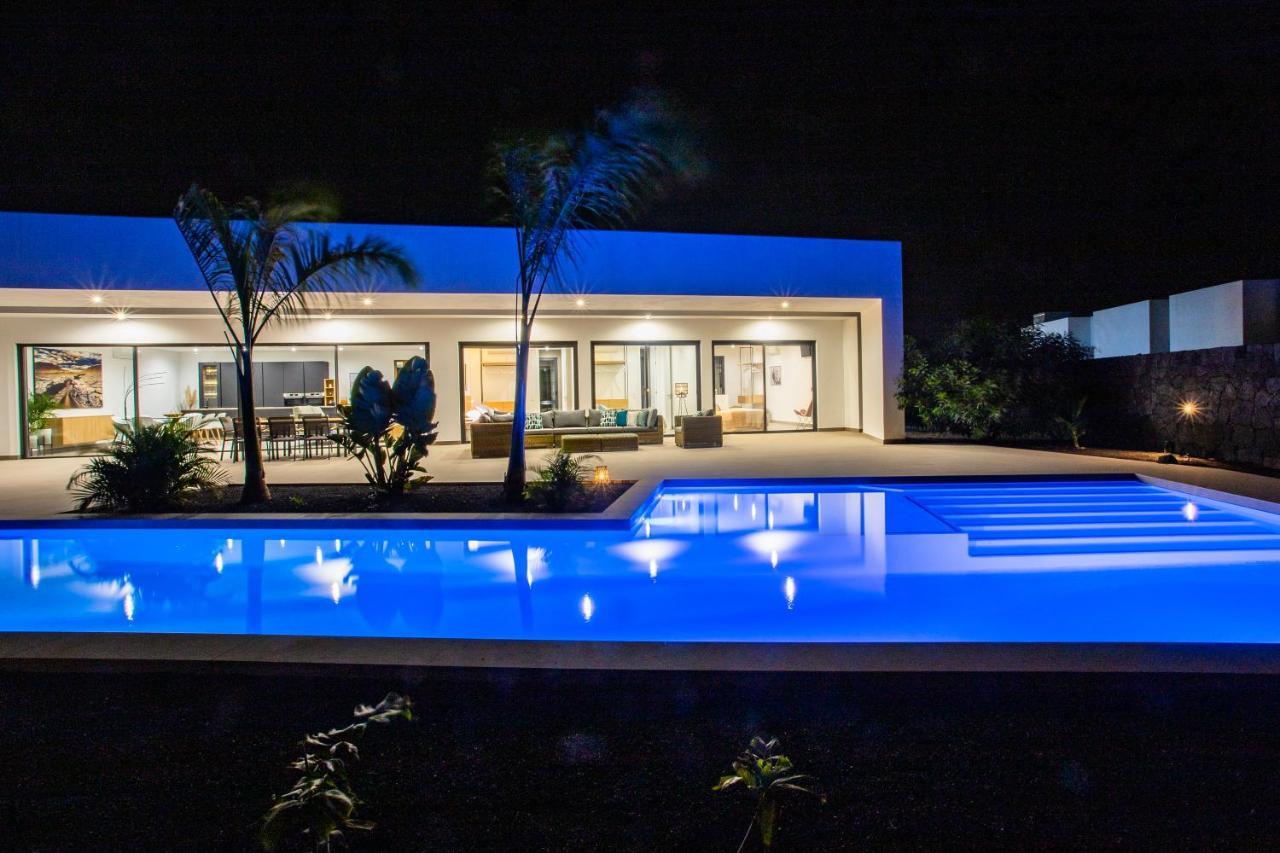 Villa Macan Teguise  Exteriör bild
